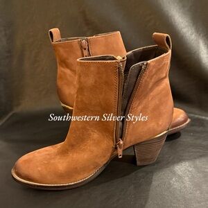 NEW Steve Madden Southwestern Cognac Brown Suede Leather Size 9M Ankle Boots